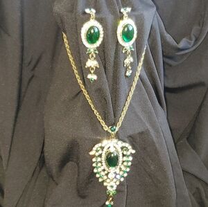 Elegant Green and Gold Jewelry Set